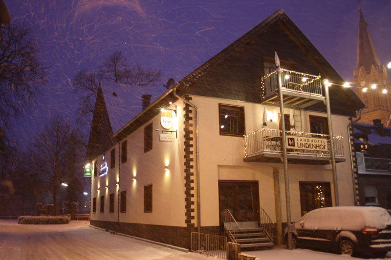Landhotel Lindenhof Grevenbroich Buitenkant foto